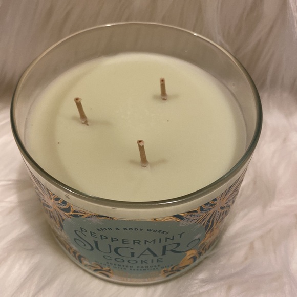 “Peppermint Sugar Cookie” by BBW/WB, 3-Wick Scented Candle, 14.5 oz / 411 g, NWT - Picture 3 of 5